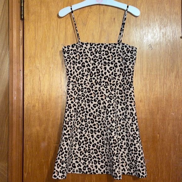 •H&M DIVIDED•NWOT LEOPARD SPAGHETTI STRAP SUMMER DRESS SIZE 6. - Picture 2 of 5